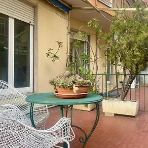 1962 - Con Parcheggio Privato Gratuito Appartement